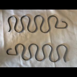 Scarf/tie/purse hanger